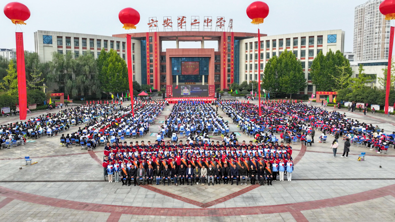 大合照2.jpg